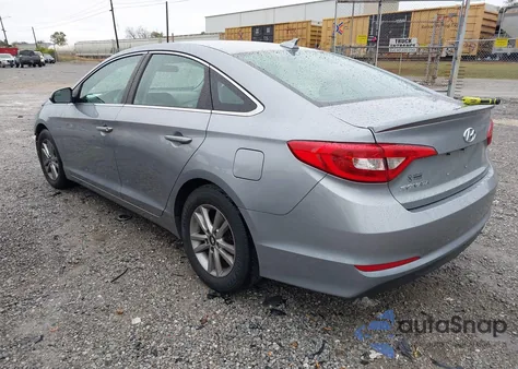 2017 Hyundai Sonata z USA, uszkodzony, nr VIN 5NPE24AF4HH587635